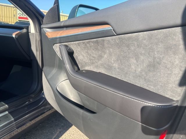 Used 2023 Tesla Model 3 Performance image 10