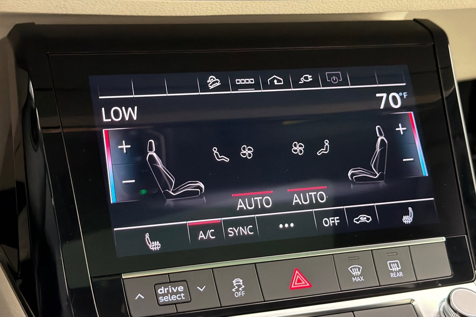 Certified 2023 Audi e-tron Premium w/ Convenience Plus Package AWD/4WD image 20