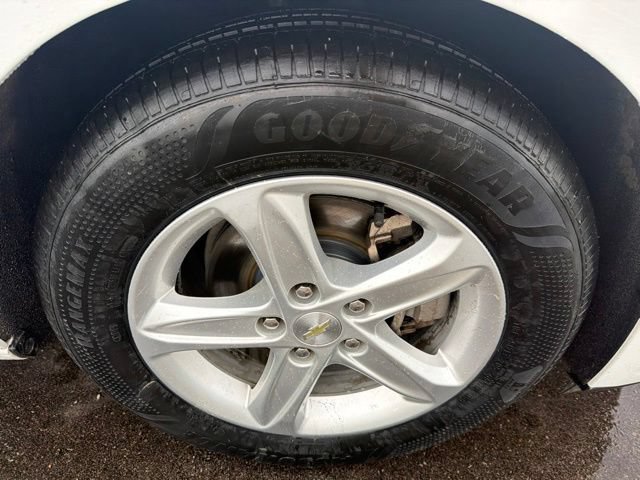 Used 2020 Chevrolet Malibu LS w/ Driver Confidence Package II FWD image 4