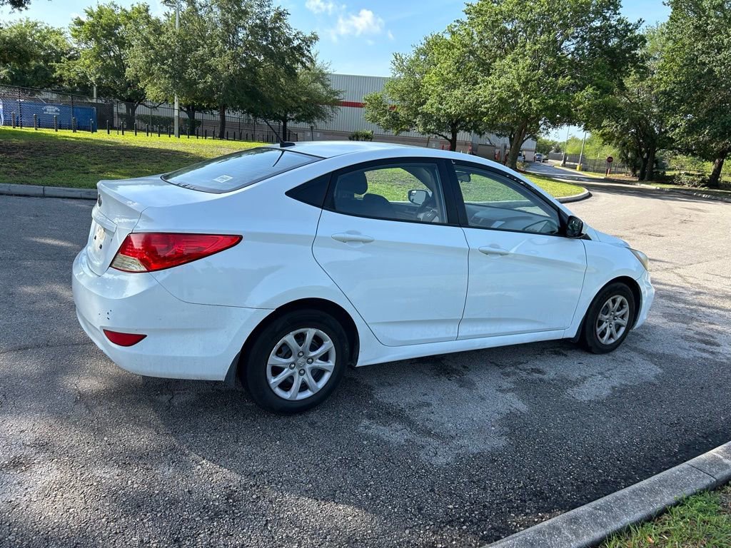 Used 2014 Hyundai Accent GLS image 5