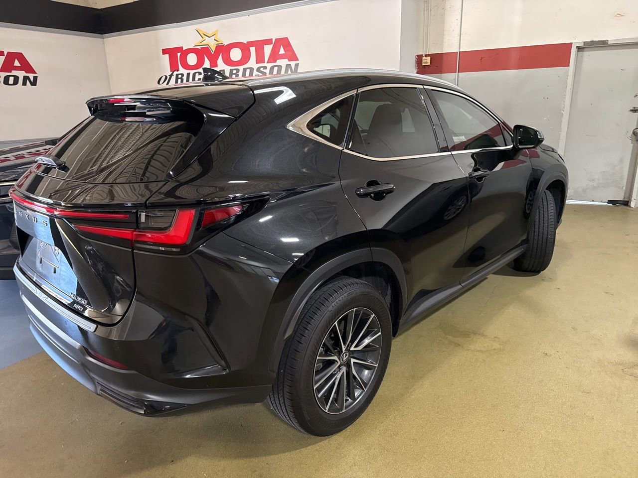 Used 2024 Lexus NX 350 AWD image 4