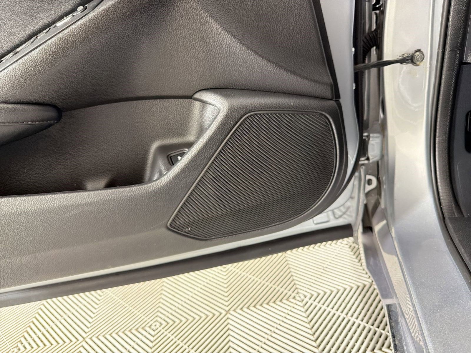 Certified 2018 Honda Accord EX-L image 23