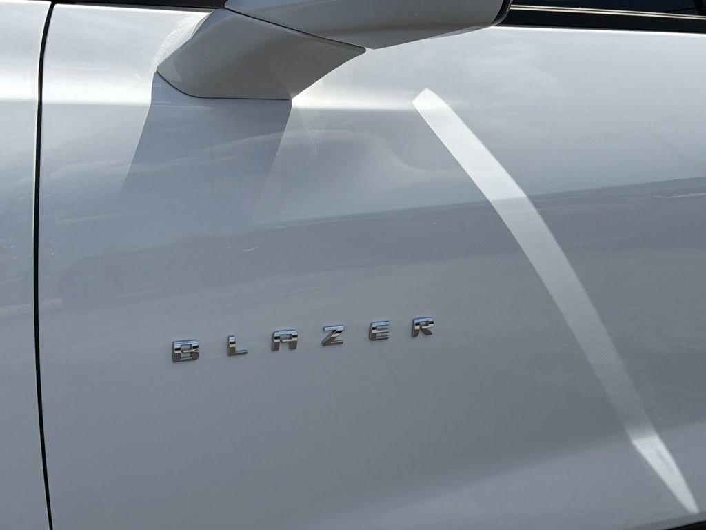 New 2026 Chevrolet Blazer LT w/ Convenience Package FWD image 25