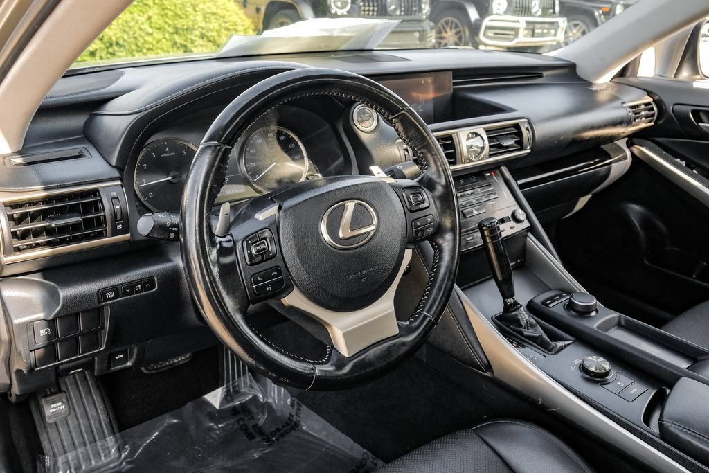 Used 2017 Lexus IS 200t RWD image 13