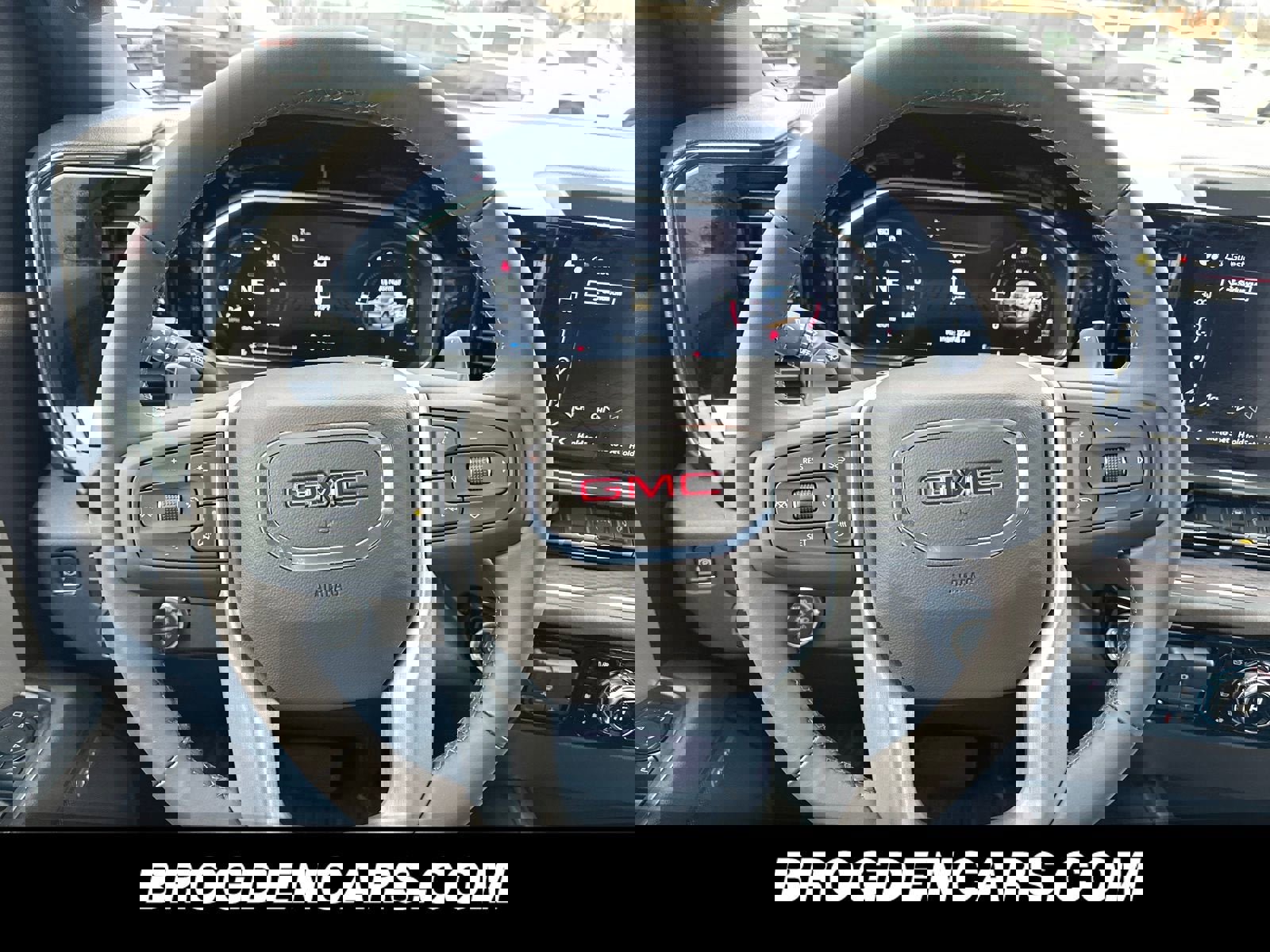 New 2026 GMC Sierra 1500 SLT w/ SLT Premium Package image 4