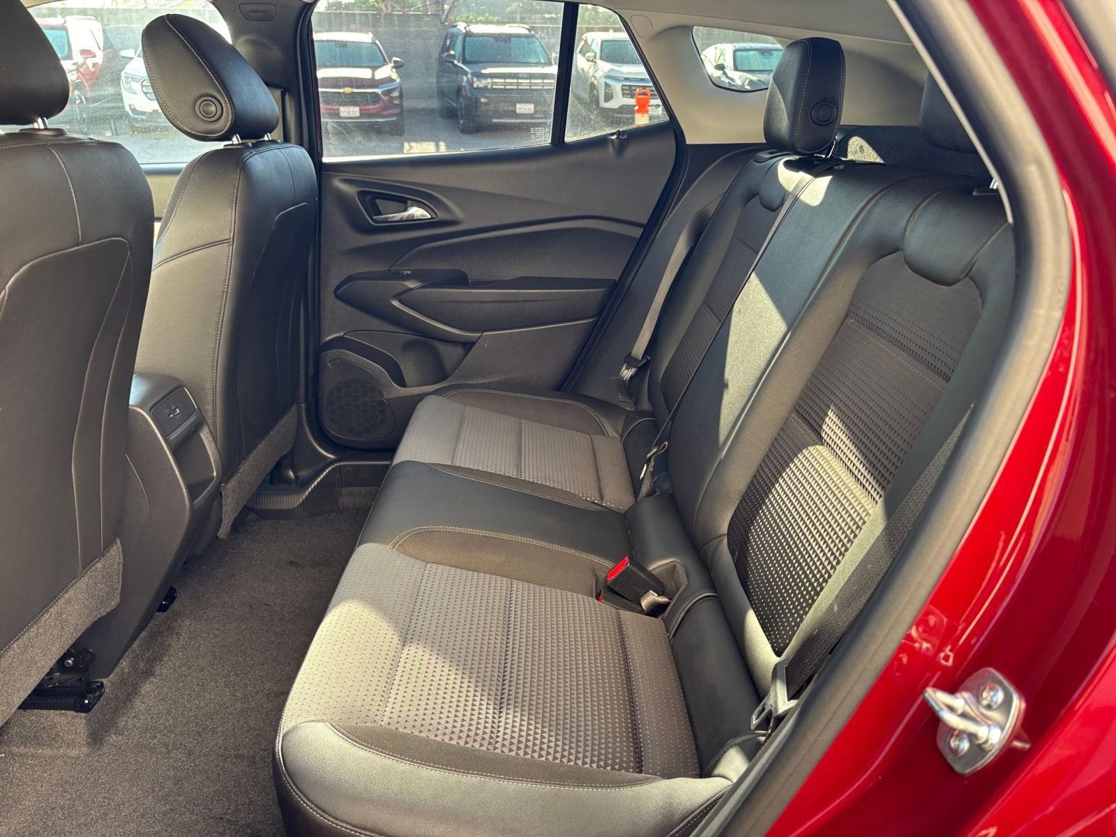 Used 2025 Chevrolet Trax LT image 25