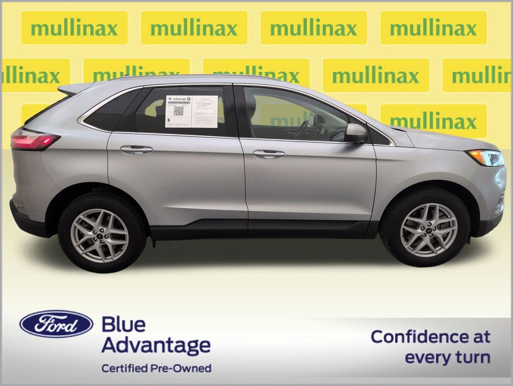 Used 2023 Ford Edge SEL image 2