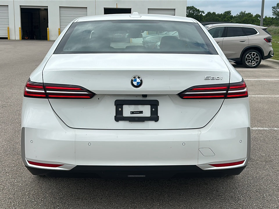 New 2026 BMW 530i w/ Premium Package RWD image 7