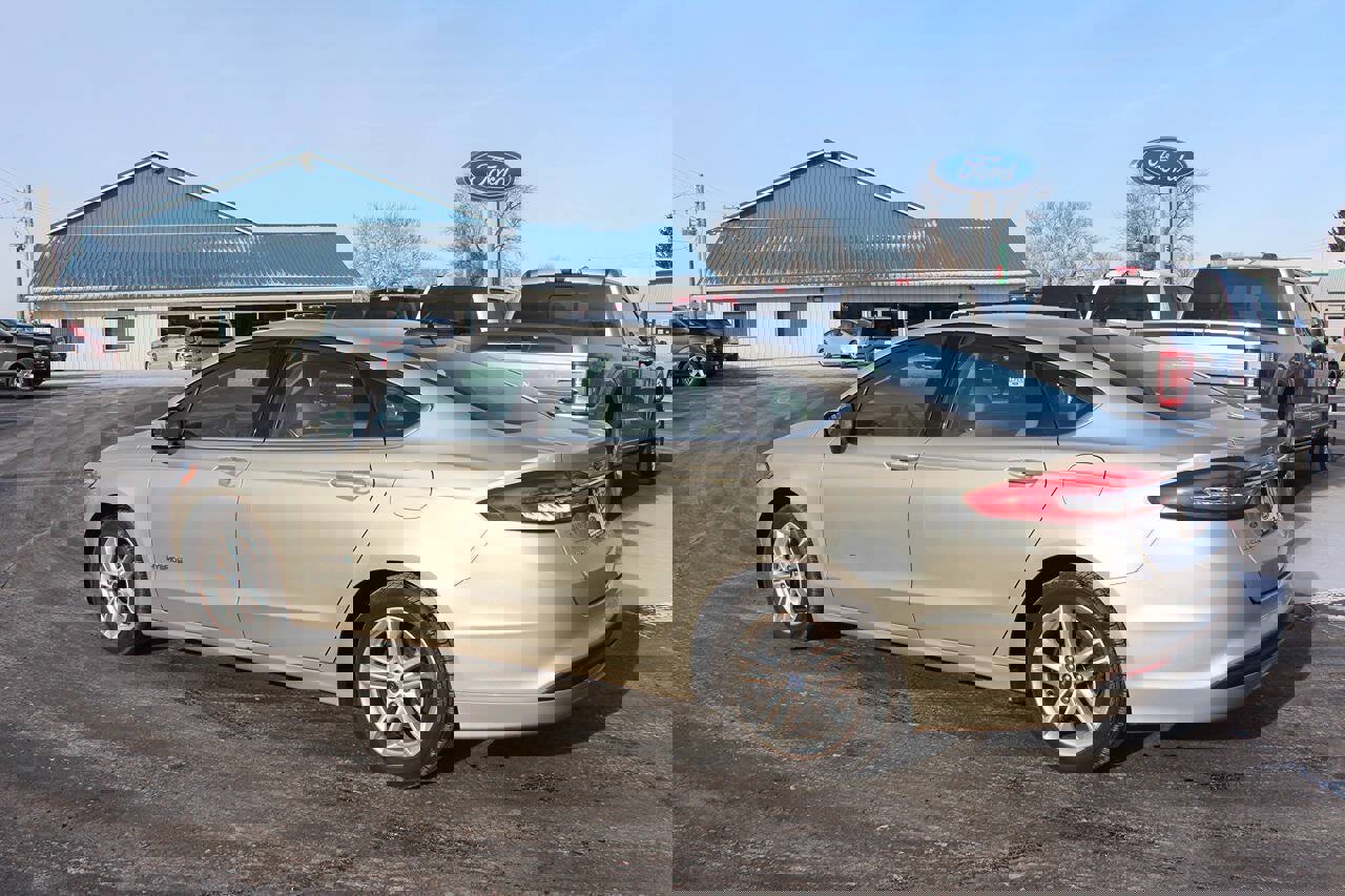 Used 2018 Ford Fusion S image 4