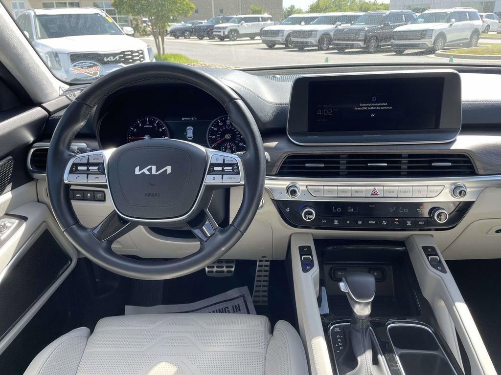 Used 2022 Kia Telluride SX w/ SX Prestige Package AWD/4WD image 2