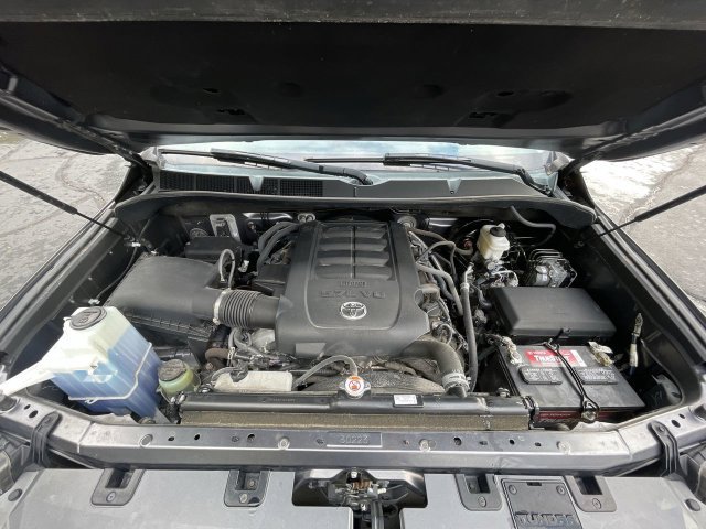 Used 2020 Toyota Tundra SR5 w/ TRD Off-Road Package AWD/4WD image 29