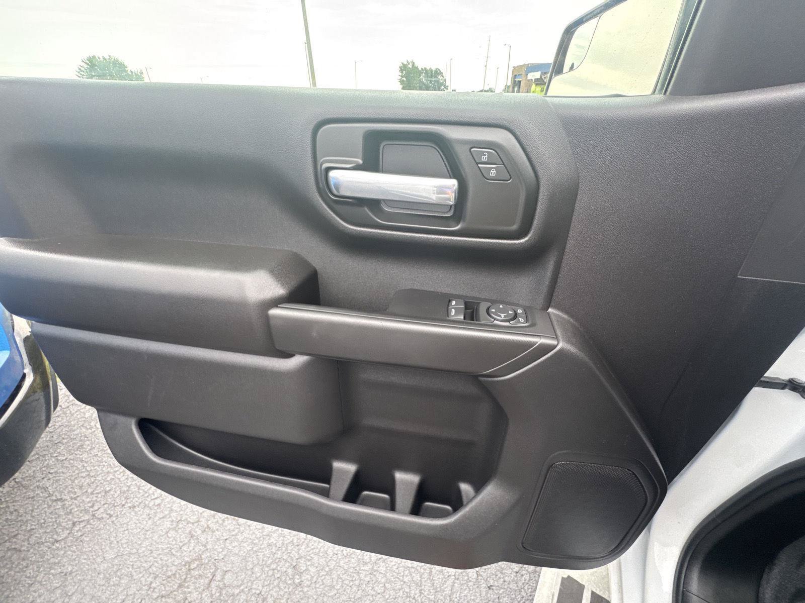Used 2025 Chevrolet Silverado 1500 W/T RWD image 9