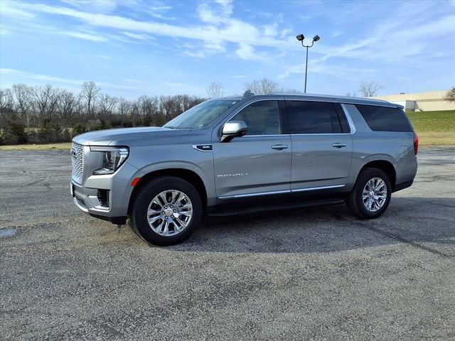 Used 2023 GMC Yukon XL Denali image 37