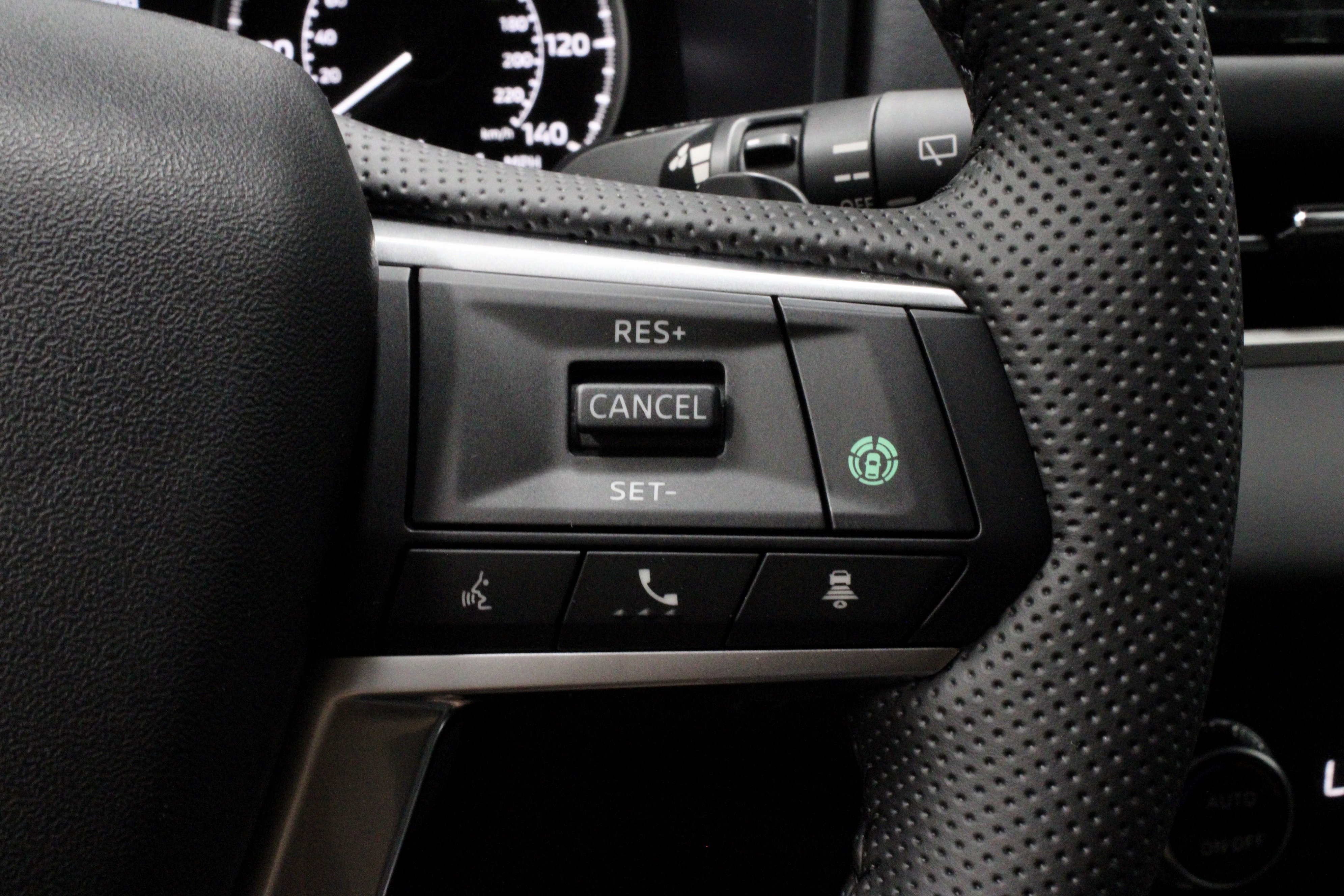 New 2025 Mitsubishi Outlander SE image 22