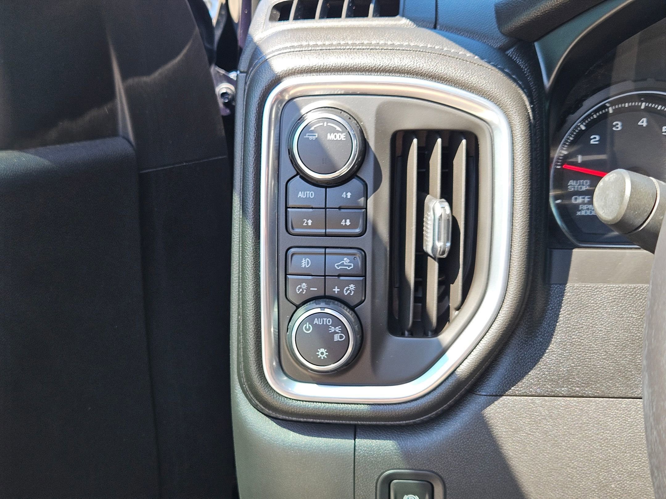 Used 2020 Chevrolet Silverado 1500 RST w/ Texas Edition image 26