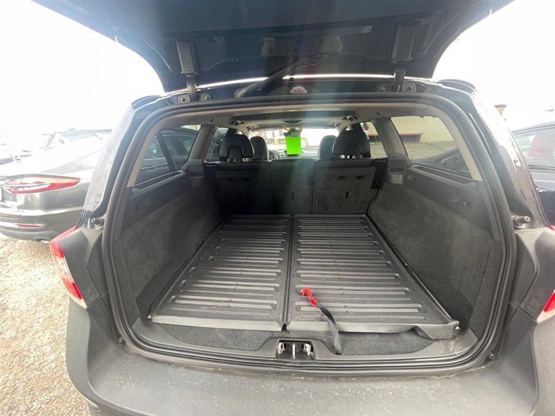 Used 2016 Volvo XC70 T5 Premier w/ Proximity Package FWD image 10