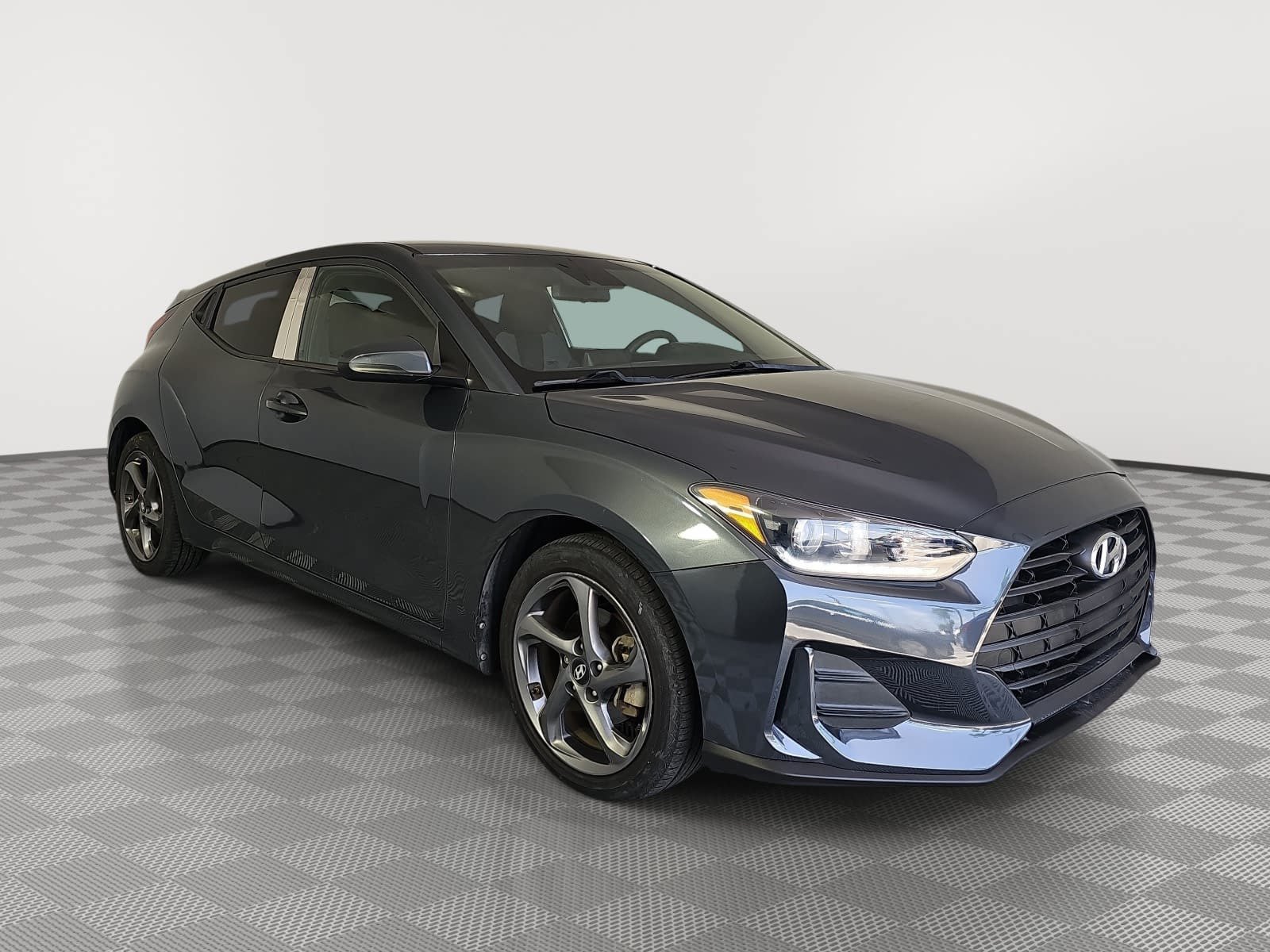 Used 2019 Hyundai Veloster 2.0 FWD image 2