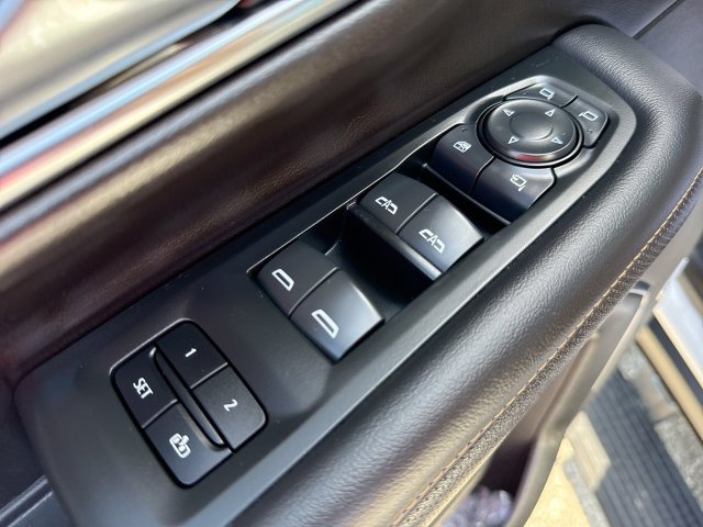 Used 2021 GMC Yukon XL AT4 AWD/4WD image 13