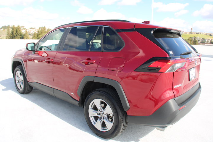 Certified 2025 Toyota RAV4 XLE image 5