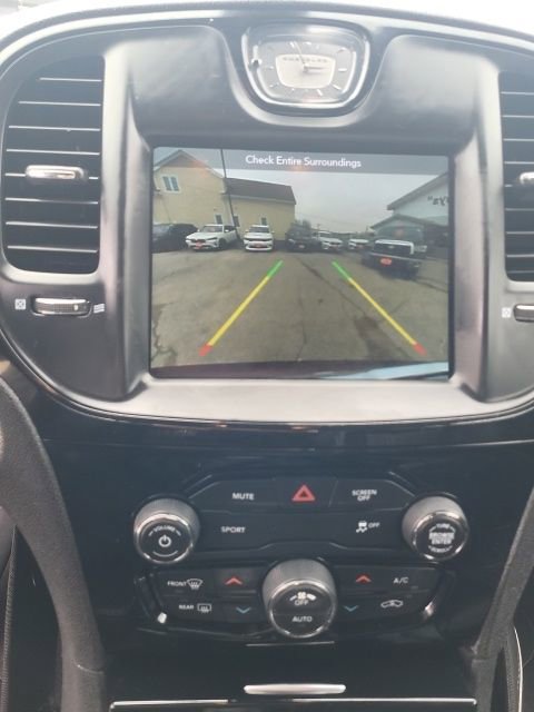 Used 2019 Chrysler 300 S image 2