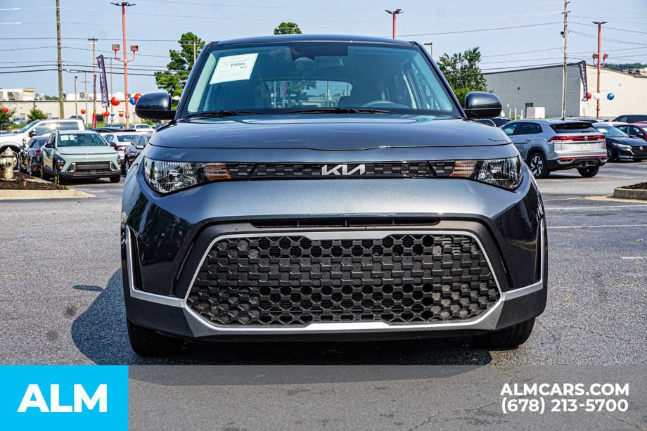 Used 2025 Kia Soul LX w/ LX Technology Package FWD image 9