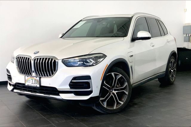 Used 2023 BMW X5 xDrive45e w/ Parking Assistance Package AWD/4WD image 1