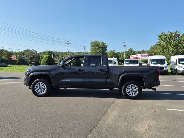 Used 2024 Toyota Tacoma SR5 AWD/4WD image 10