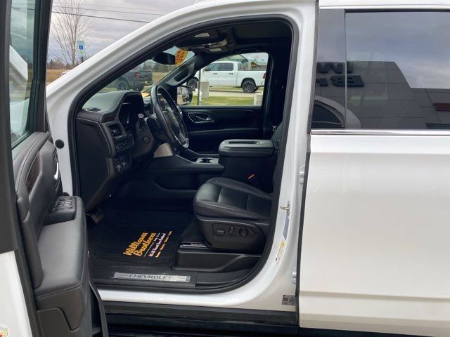 Used 2022 Chevrolet Tahoe LT w/ Luxury Package image 11