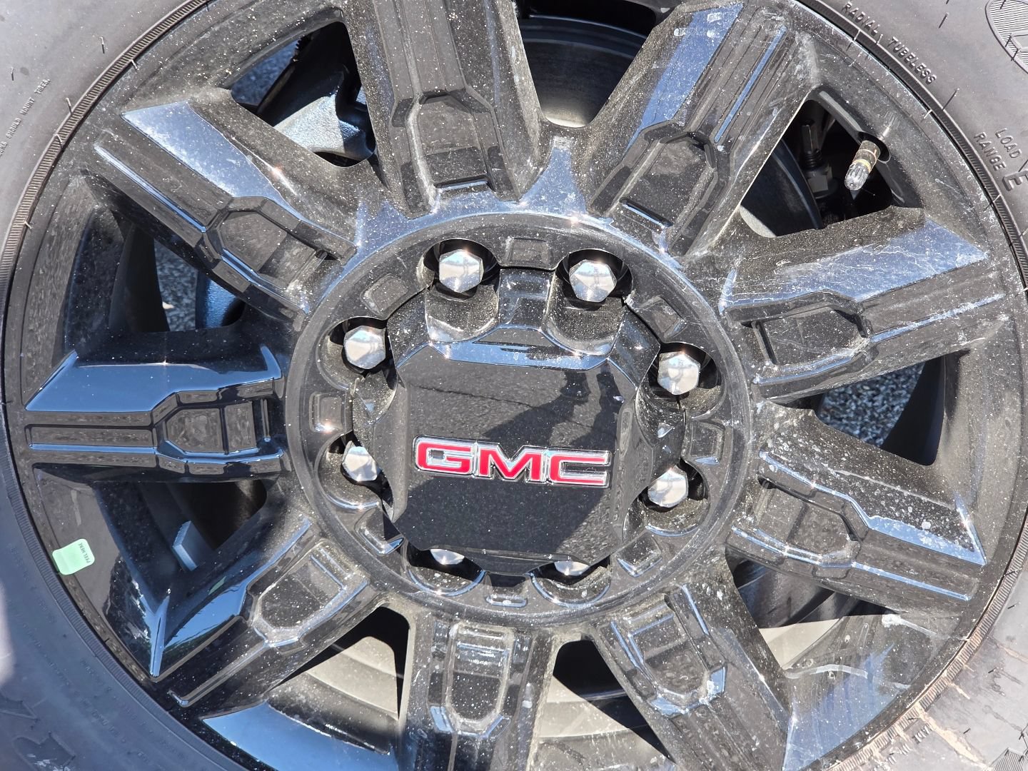 New 2026 GMC Sierra 2500 AT4 w/ AT4 Premium Plus Package AWD/4WD image 12