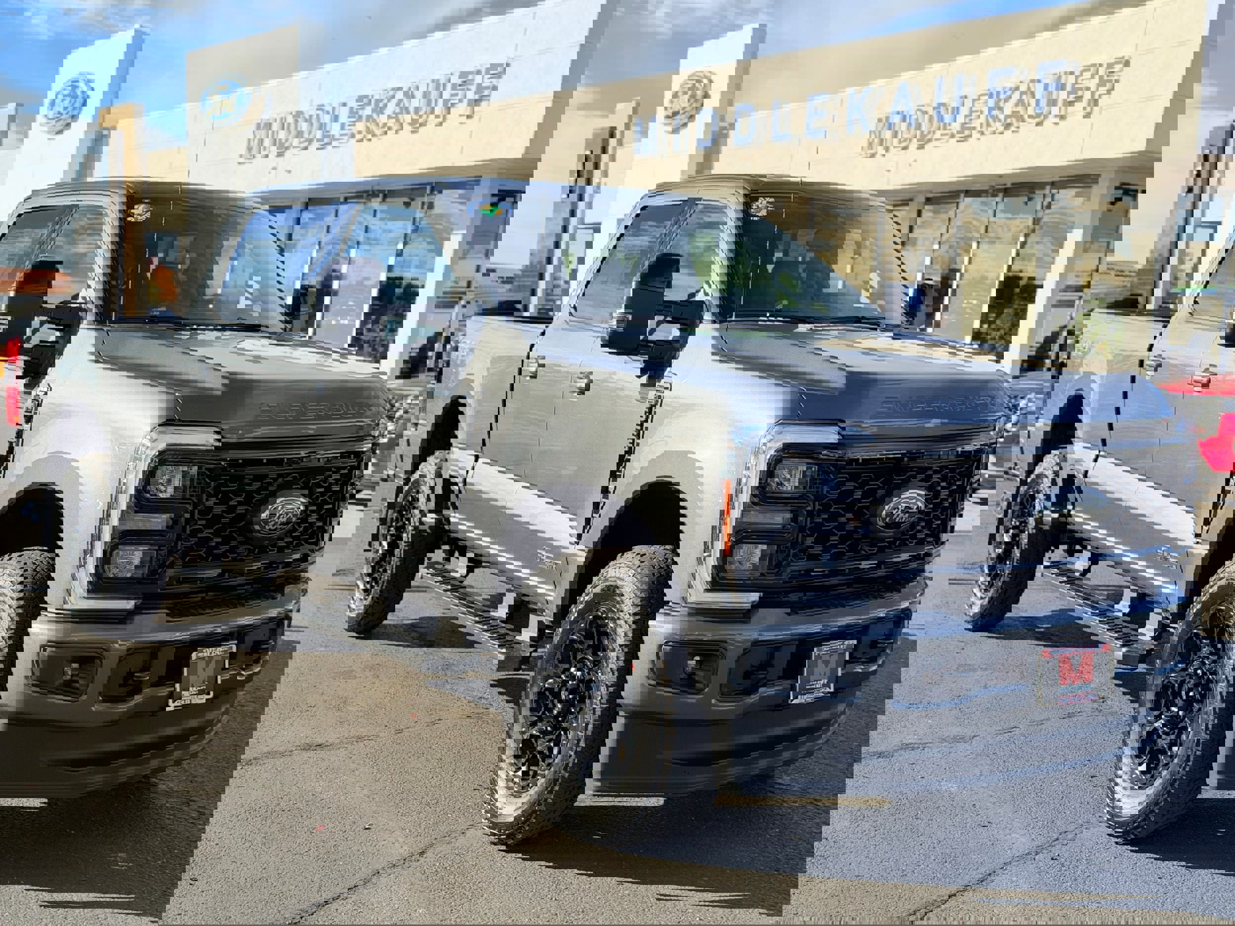New 2026 Ford F350 Lariat w/ Black Appearance Package