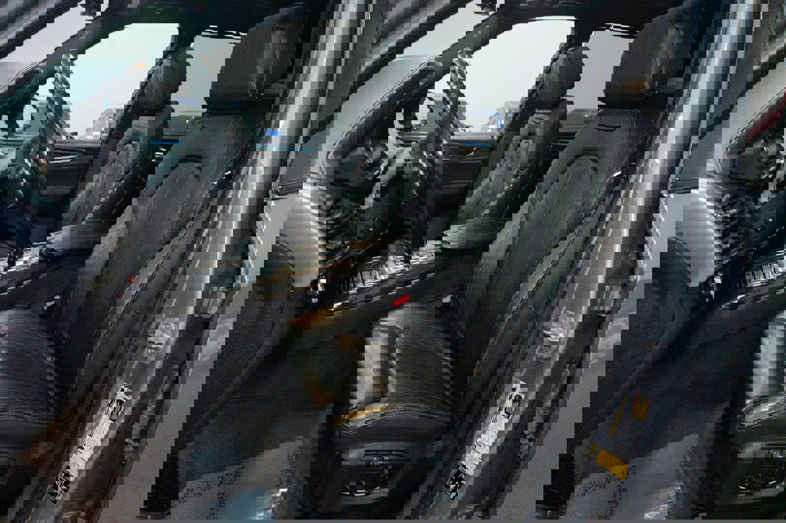 Used 2018 BMW X5 xDrive50i w/ M Sport Package image 23