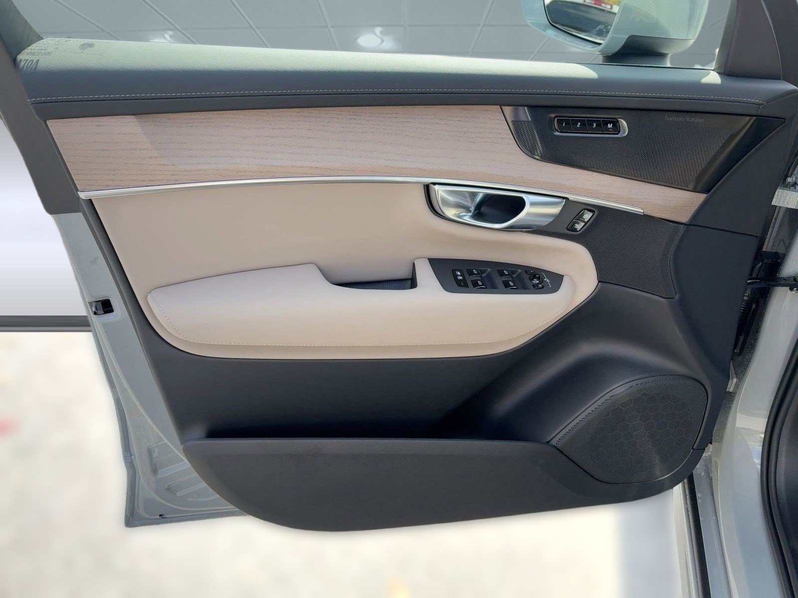 New 2026 Volvo XC90 B6 Plus w/ Protection Package image 22