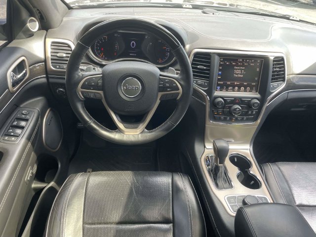 Used 2017 Jeep Grand Cherokee Overland AWD/4WD image 13