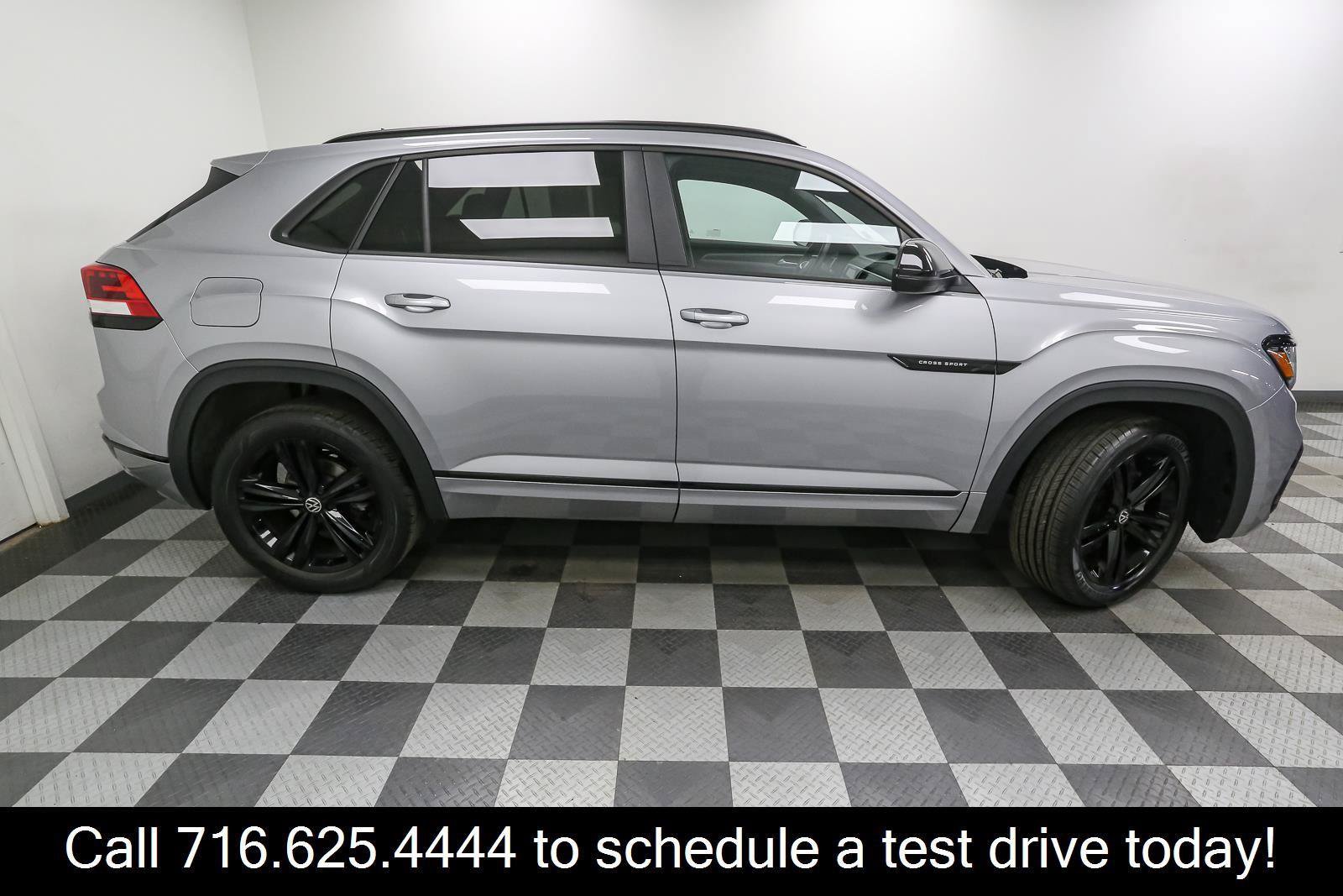 Certified 2023 Volkswagen Atlas Cross Sport SEL R-Line AWD/4WD image 9