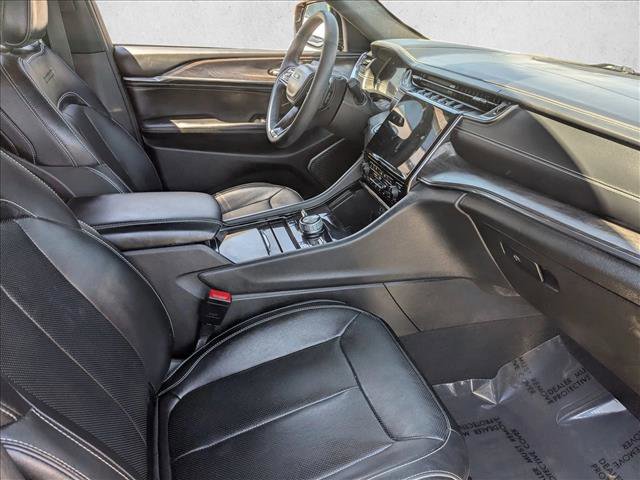 Used 2023 Jeep Grand Cherokee Overland AWD/4WD image 24