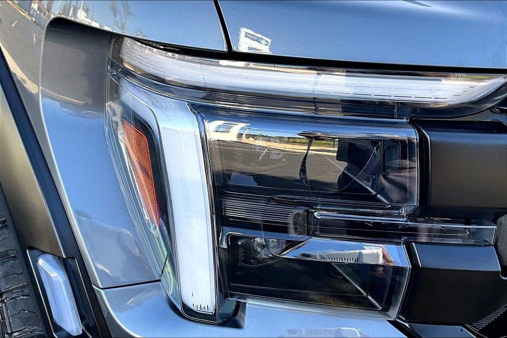 Used 2025 Ford F150 Raptor image 28