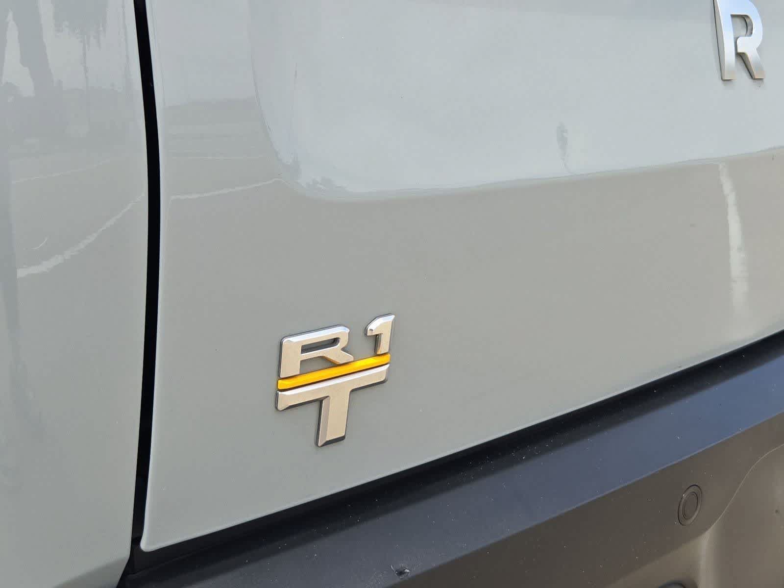 Used 2022 Rivian R1T Adventure AWD/4WD image 11