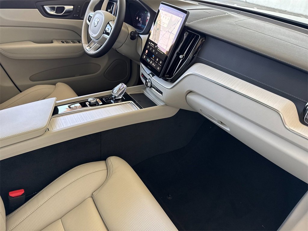 New 2026 Volvo XC60 B5 Ultra w/ Protection Package Premier image 15