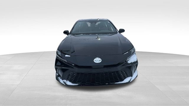 Used 2025 Toyota Camry SE image 7