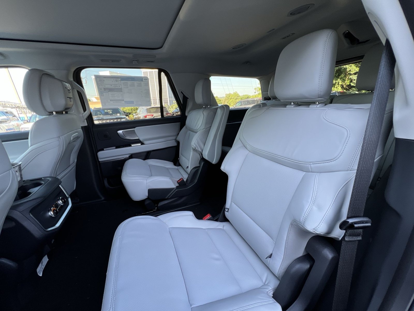 New 2027 Ford Expedition Platinum AWD/4WD image 25
