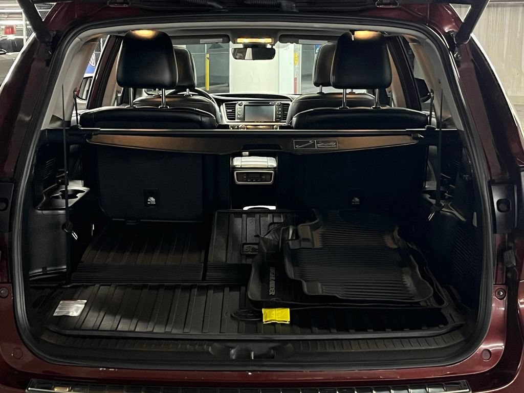 Used 2018 Toyota Highlander XLE AWD/4WD image 37