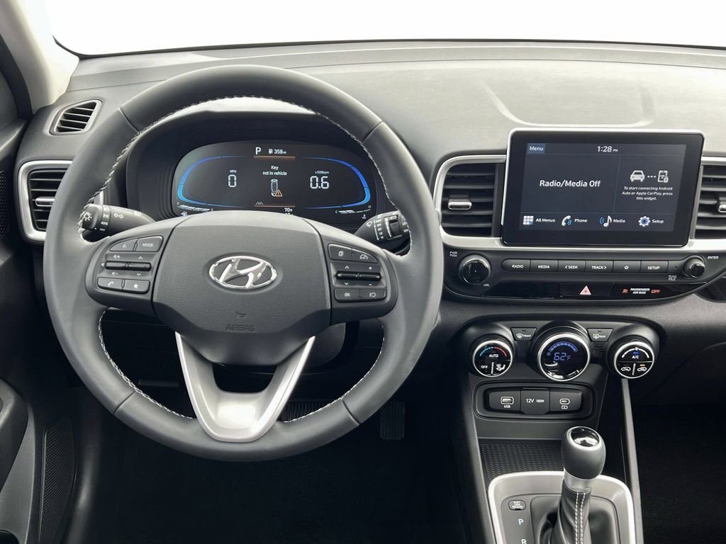 New 2025 Hyundai Venue SEL FWD image 17
