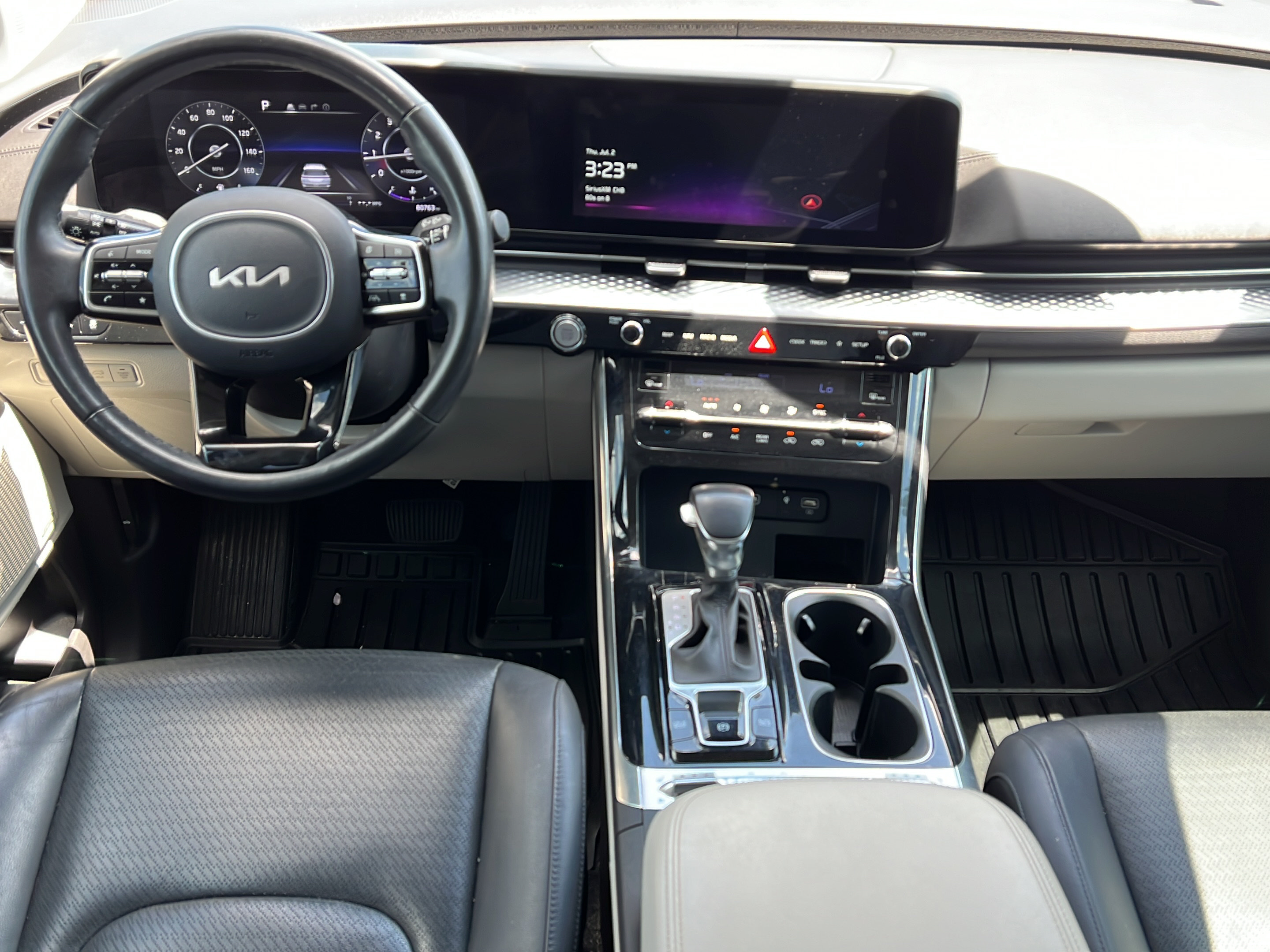Used 2023 Kia Carnival SX Prestige FWD image 12