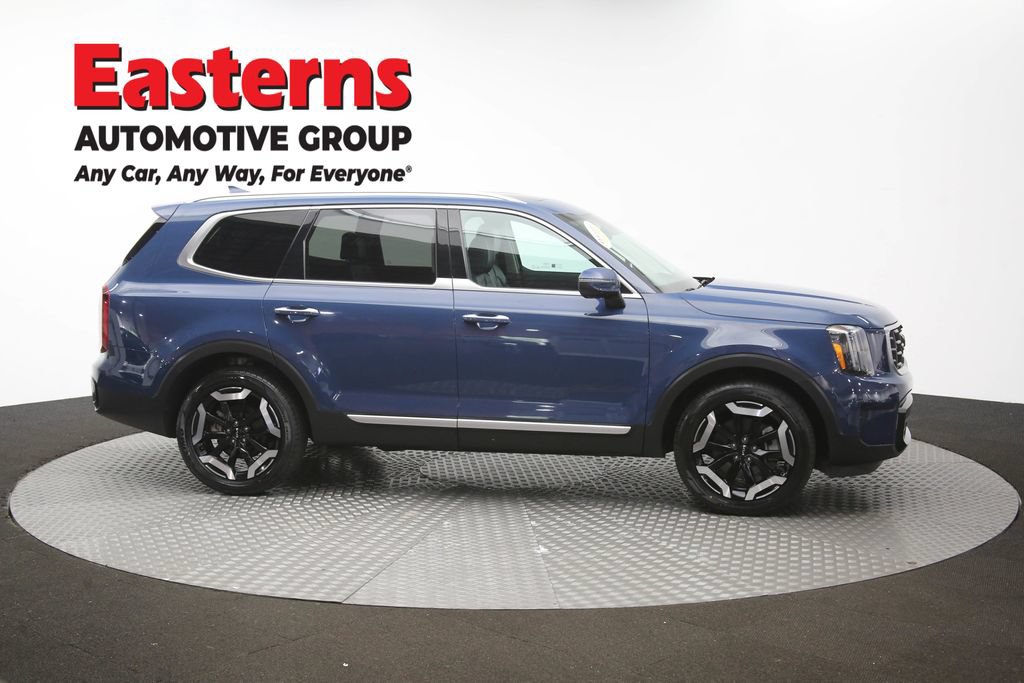 Used 2025 Kia Telluride S FWD image 48