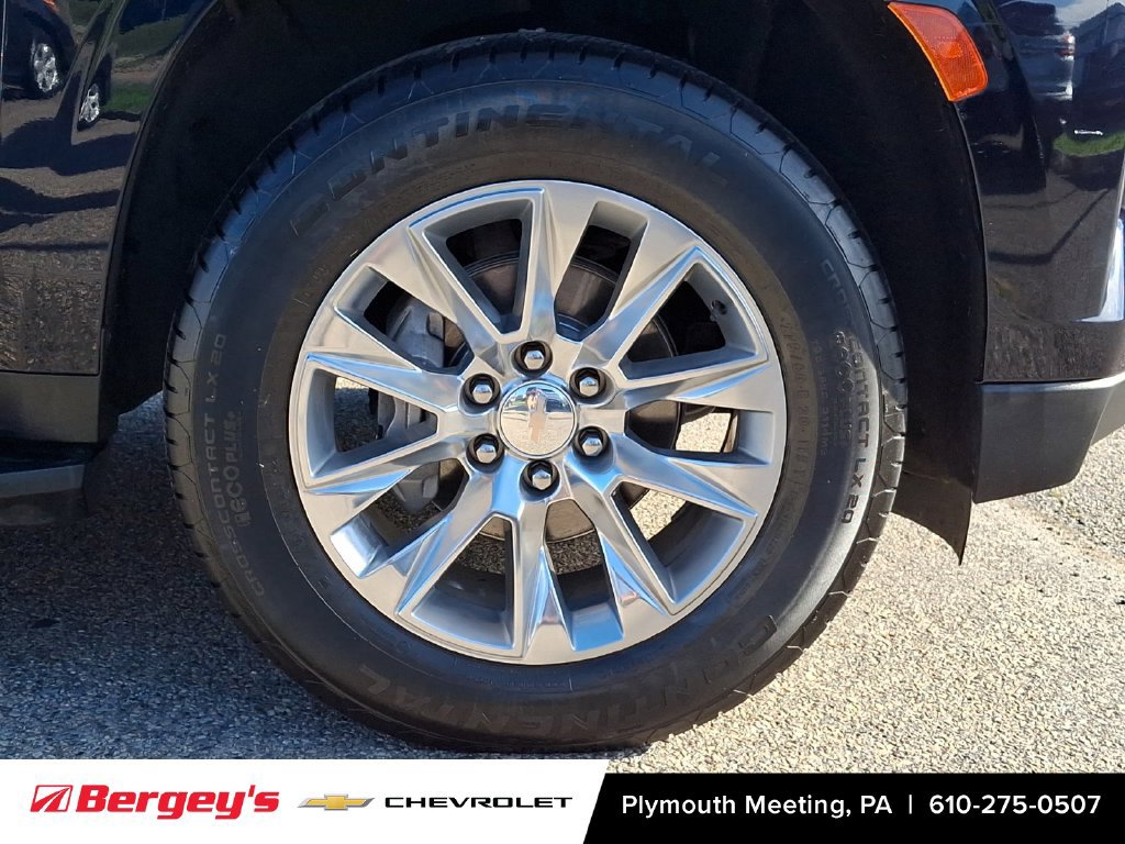 Certified 2024 Chevrolet Suburban Premier AWD/4WD image 9