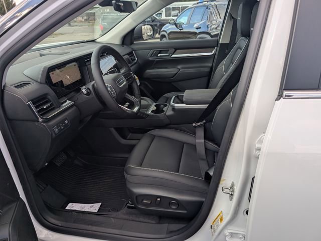 New 2026 GMC Terrain Denali w/ LPO, Black Badging Package AWD/4WD image 13