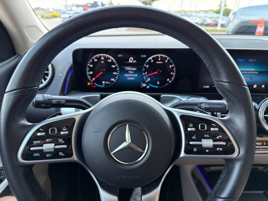 Used 2022 Mercedes-Benz GLB 250 4MATIC image 17
