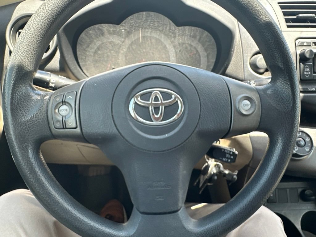Used 2012 Toyota RAV4 FWD w/ Upgrade Value Pkg image 12