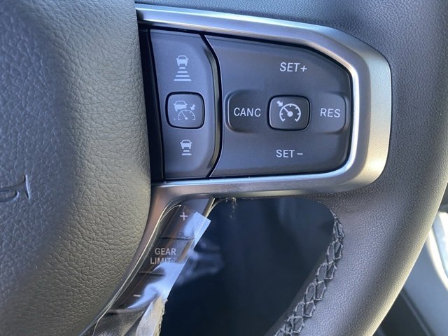 New 2026 RAM 1500 4x4 Crew Cab image 17
