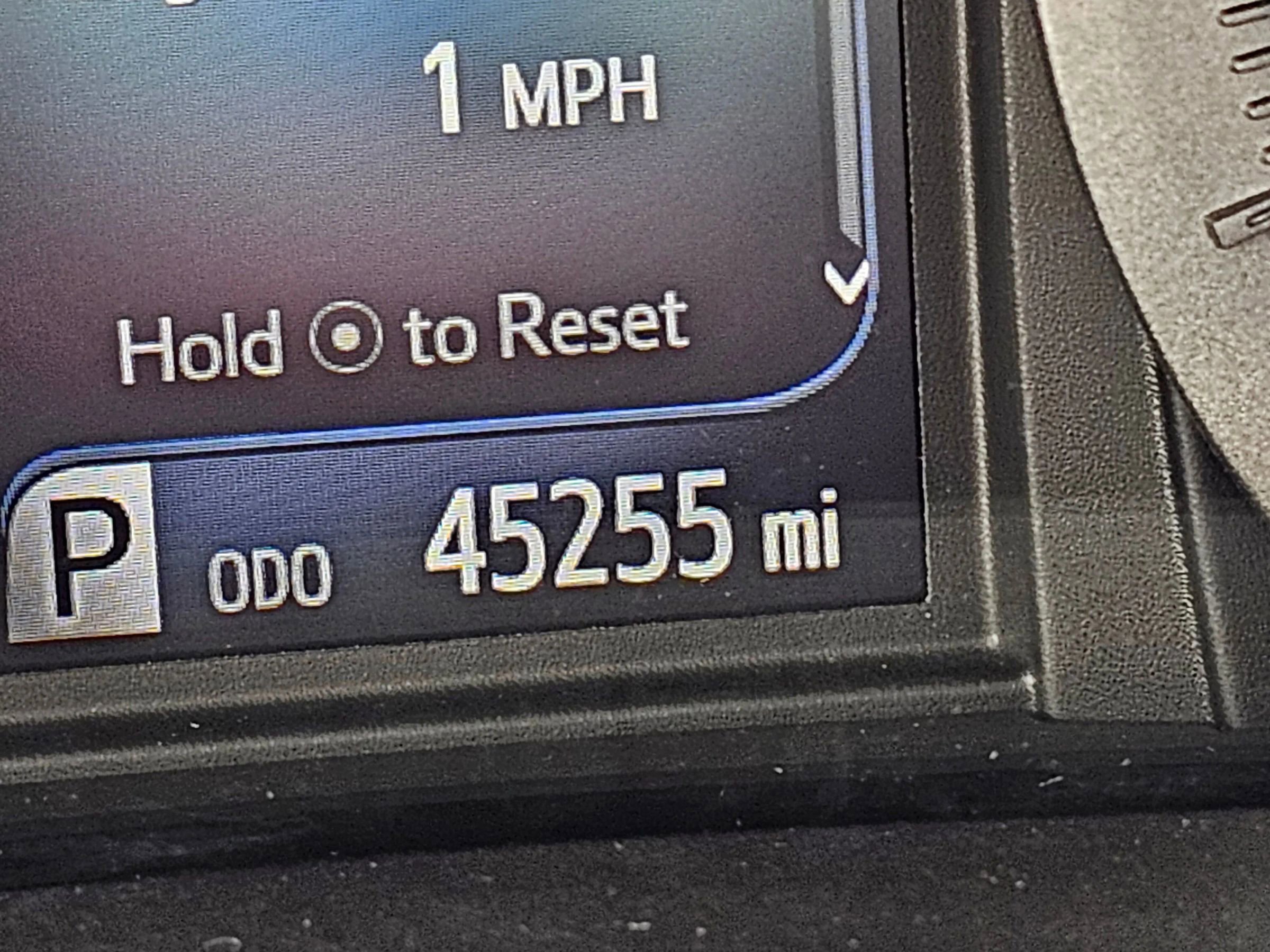 Used 2020 Toyota Sienna L image 28